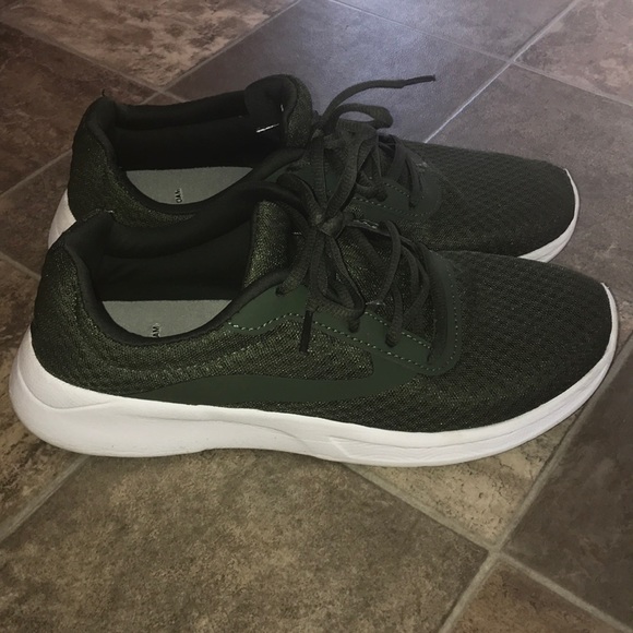olive green womens tennis shoes